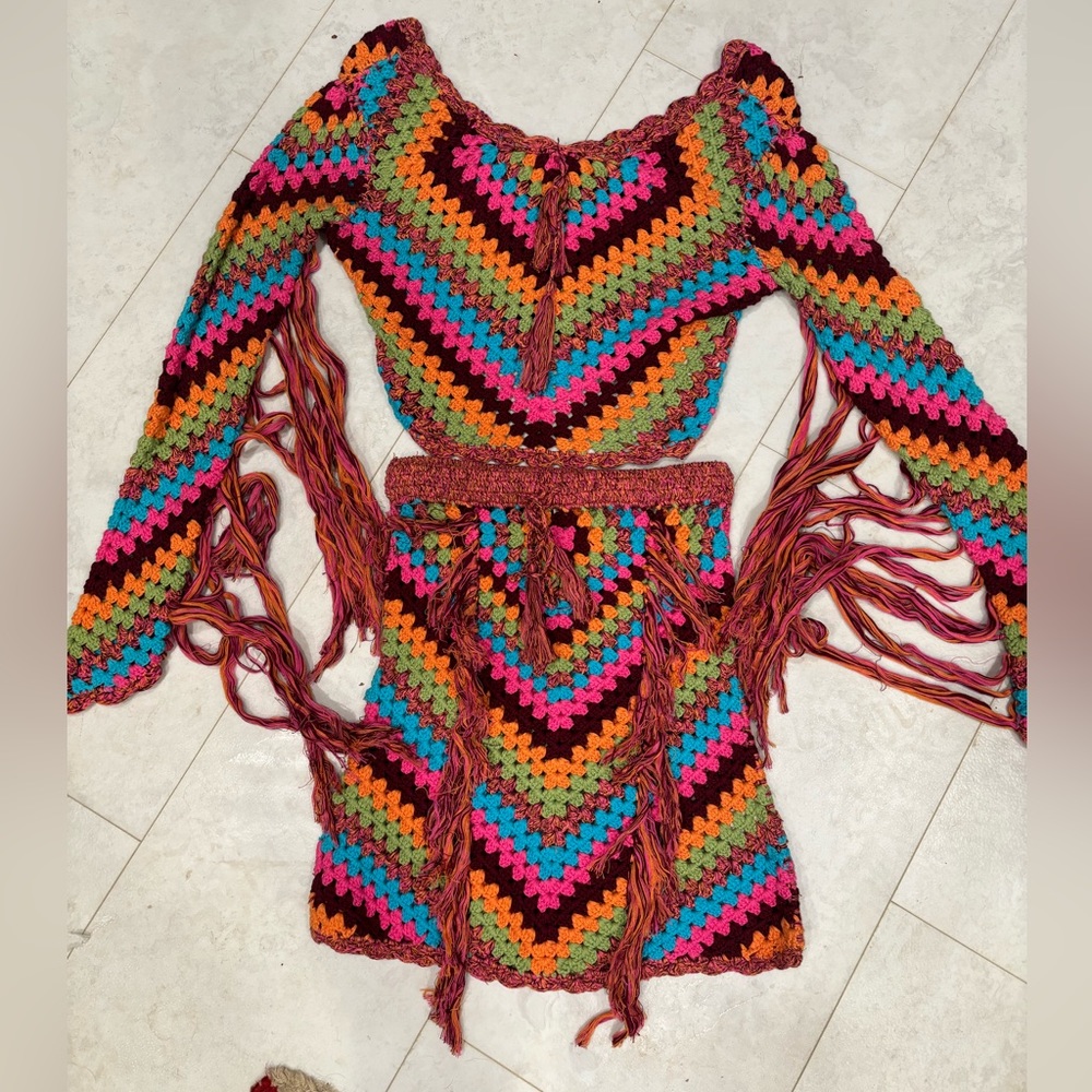 VINTAGE SPELL CROCHET SET NWOT